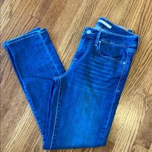 Levi’s Mid-Rise Skinny Jeans